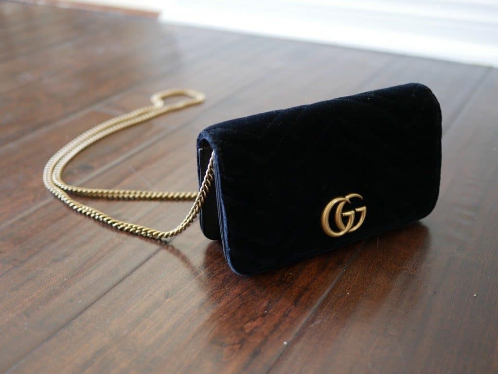 gucci chain fanny pack